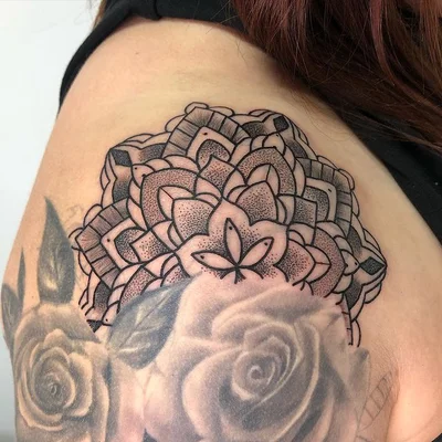 Emma Von B Tattooist tattoo 011