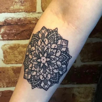 Emma Von B Tattooist tattoo 019
