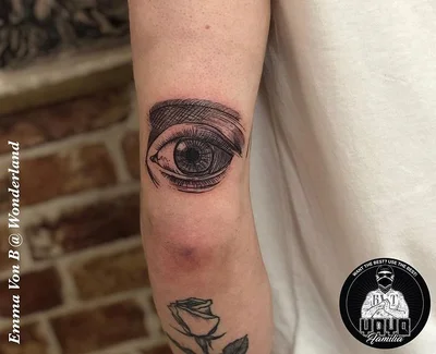 Emma Von B Tattooist tattoo 031