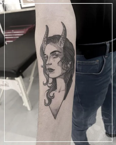 Thi Brandaõ tattoo 023