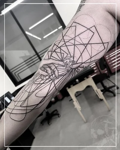 Thi Brandaõ tattoo 028