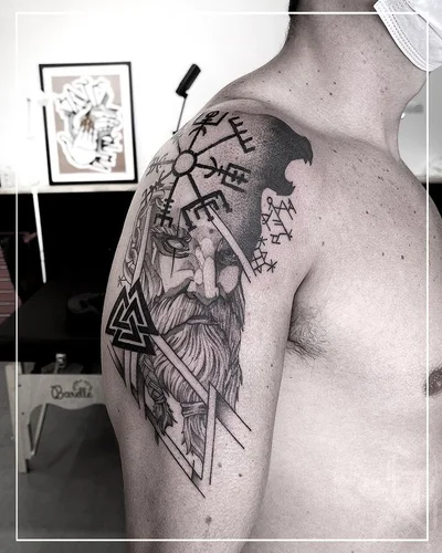 Thi Brandaõ tattoo 039