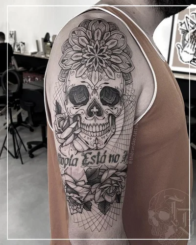 Thi Brandaõ tattoo 040