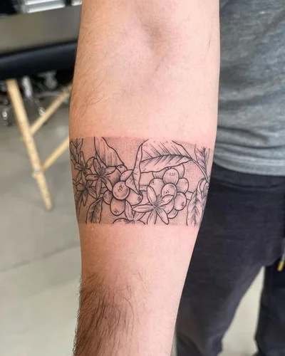 Thi Brandaõ tattoo 043
