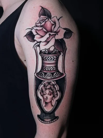 Mathilde Hoeyberg tattoo ig_008