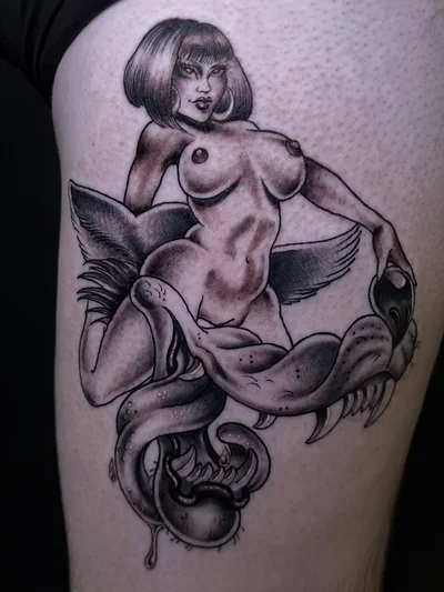 Mathilde Hoeyberg tattoo ig_015