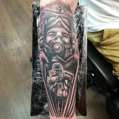 Jordan Curtis tattoo 031