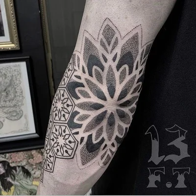 Thirteen Feet Tattoo tattoo 031
