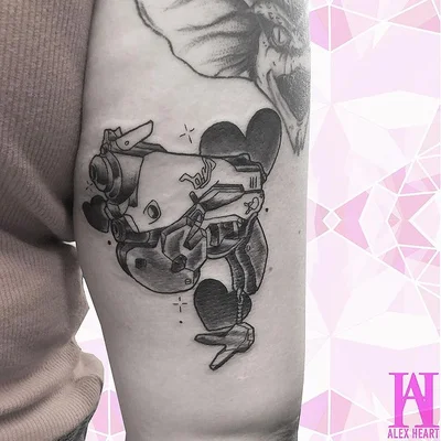 Alex Heart tattoo 031