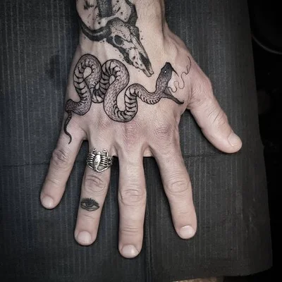 Thomas E tattoo 034