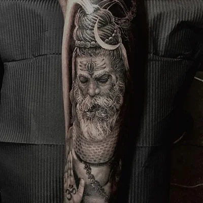 Thomas Wells tattoo 013