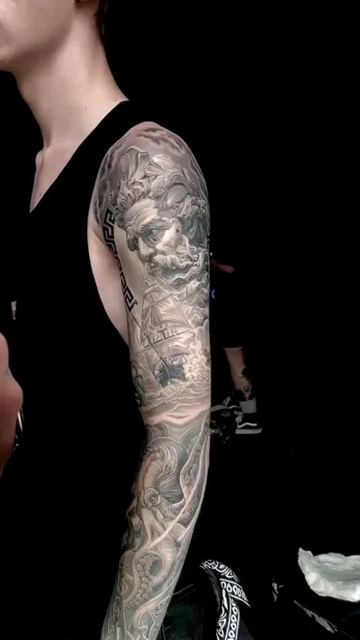 Thomas Wells tattoo 033