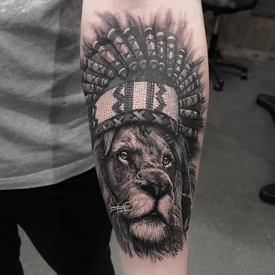 Thomas Wells tattoo 034