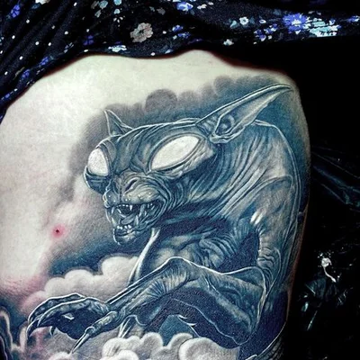 Thomas Wells tattoo 043