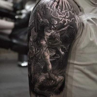 Thomas Wells tattoo 048
