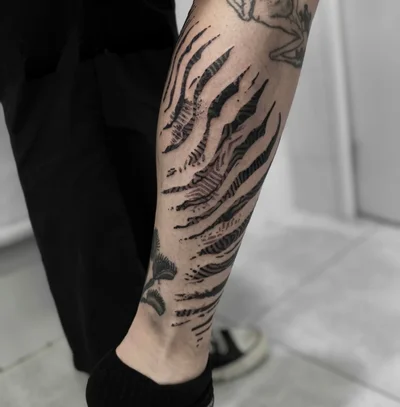 Three Lines Tattoo Deusto tattoo ig_011