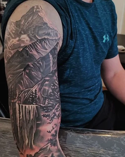 Thurston tattoo 029