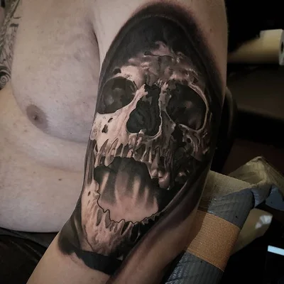 Thurston tattoo 043