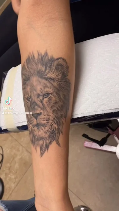 Tiffany Collins tattoo 028