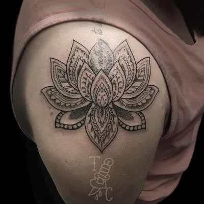 Tiffany Collins tattoo 029