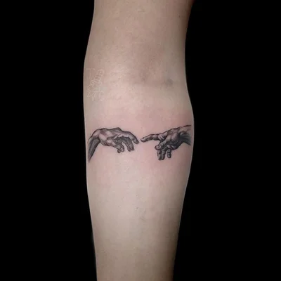 Tiffany Collins tattoo 044