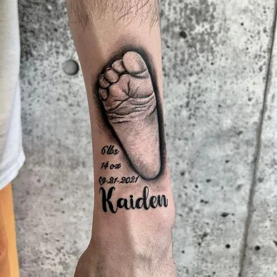 Ryan Johnson tattoo 041