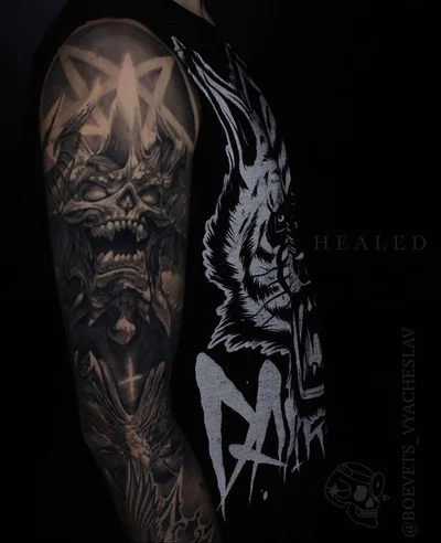 Ryan Johnson tattoo 050