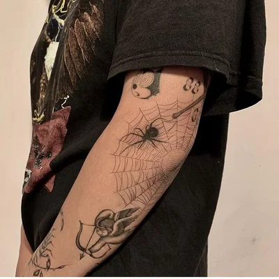Timeless Tattoo & Piercing tattoo 040