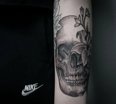 Colt tattoo 011