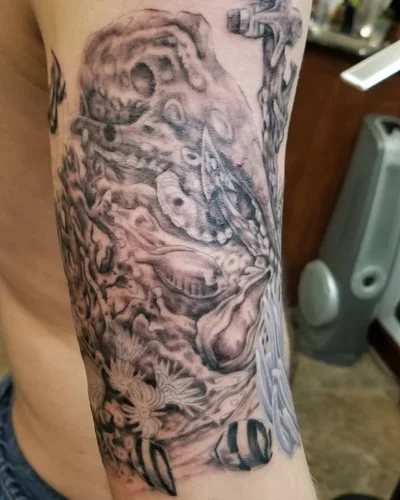 Tim Cusack tattoo 020