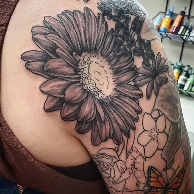 Tim Cusack tattoo 021