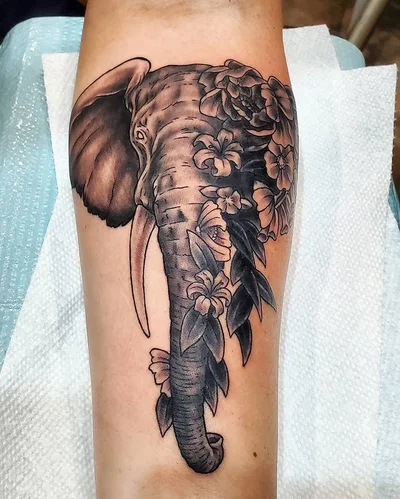 Tim Cusack tattoo 044