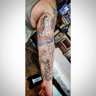 Tim Cusack tattoo 045
