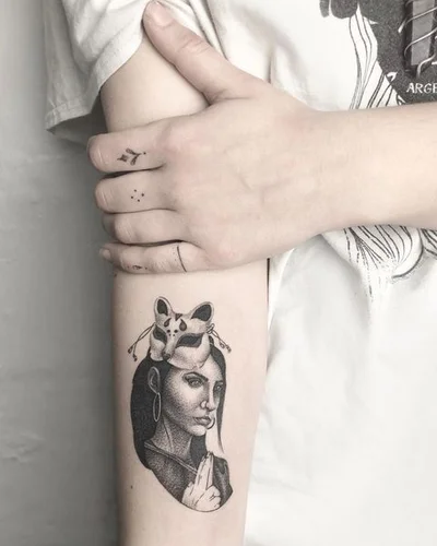 Tina Caruso tattoo 011