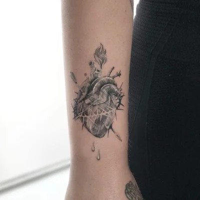 Tina Caruso tattoo 014