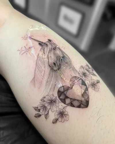 Tina Caruso tattoo 019