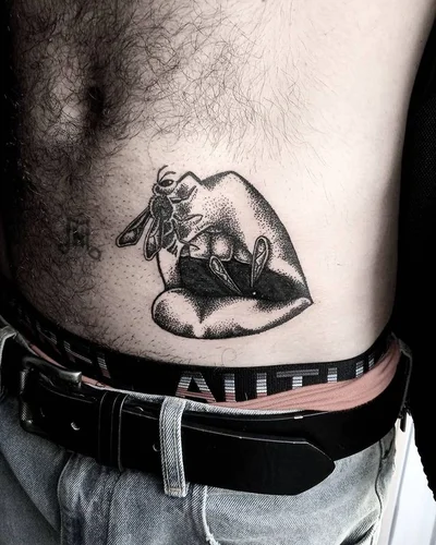 Tina Caruso tattoo 021