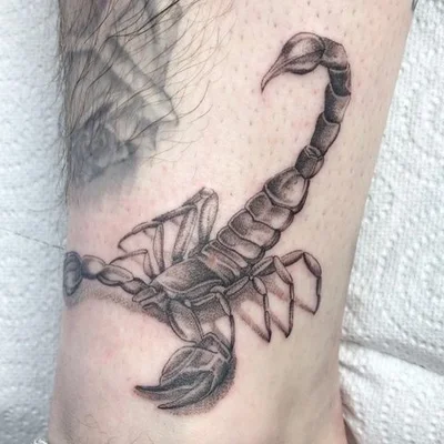 Tina Caruso tattoo 030