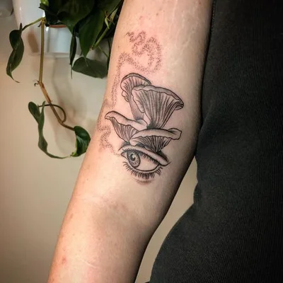 Tina Poe tattoo 013
