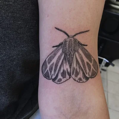 Tina Poe tattoo 016