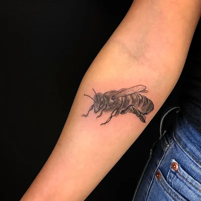 Tina Poe tattoo 020