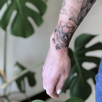 Tina Poe tattoo 022