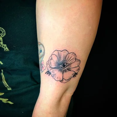 Tina Poe tattoo 046