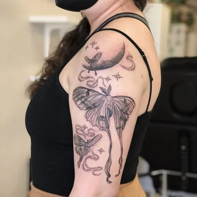 Tina Poe tattoo 047