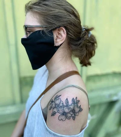 Nicole Eveland tattoo 028