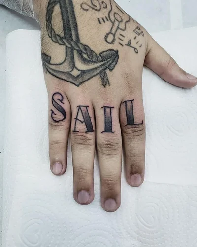 Tatiana Oliveira tattoo 008