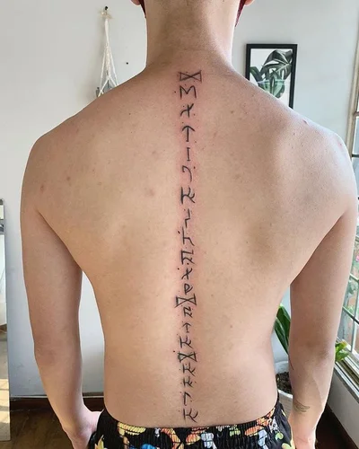 Tatiana Oliveira tattoo 010