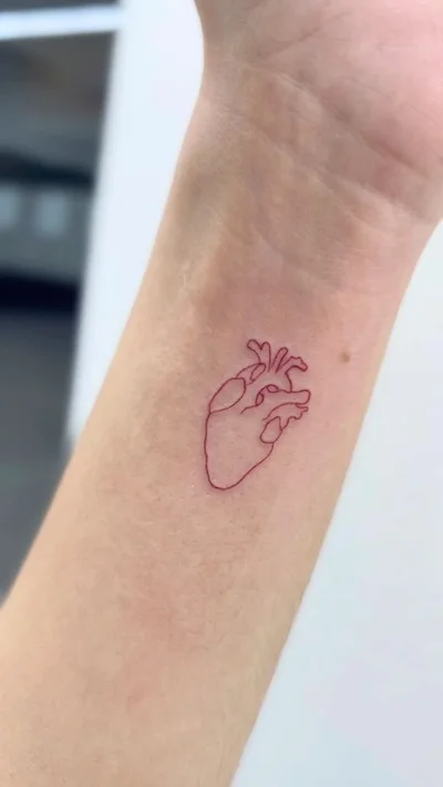 Tatiana Oliveira tattoo 022