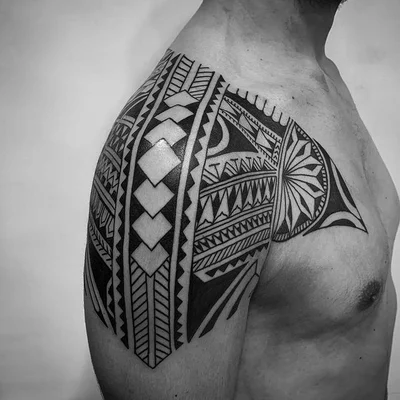 Tolle tattoo 019