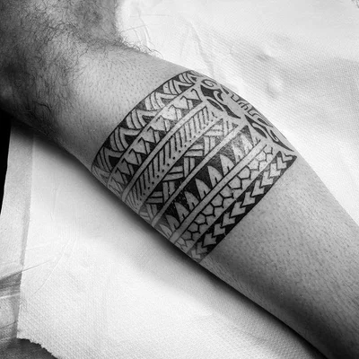 Tolle tattoo 034